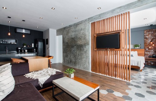 Centro Apartment | Leaf Boutique Condos