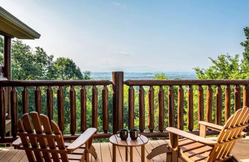 Kodak House | Leaf Season!dog Friendly Cabinviewshottub