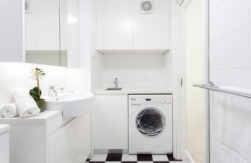 Lewisham Apartment | Leafy and Tranquil Inner West Studio Apartment