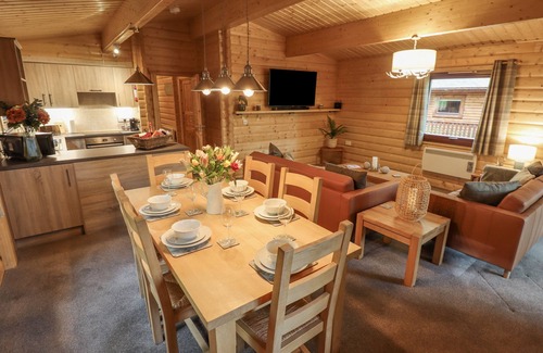 Louth Cottage | Leafy Hollow Lodge