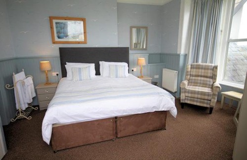 Tywyn Bed & Breakfast | Leahurst Bed and Breakfast
