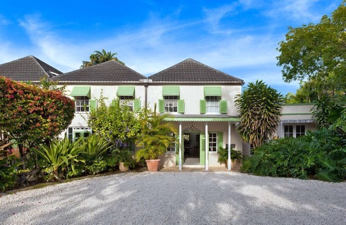 Little Battaleys House | Leamington House Luxury house