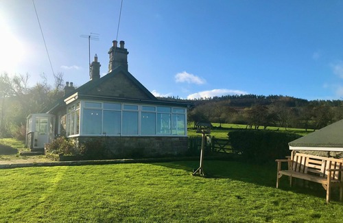 Old Bewick Cottage | LEAZES COTTAGE, pet friendly, country holiday cottage in Rothbury