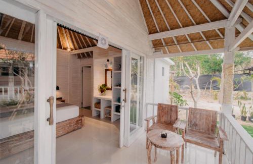 Mushroom Bay Cabin | Lebaoh Nusa Cottage