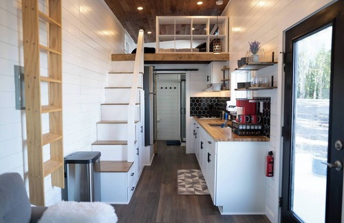 Lupton City House | Leda at Mountain's Ledge