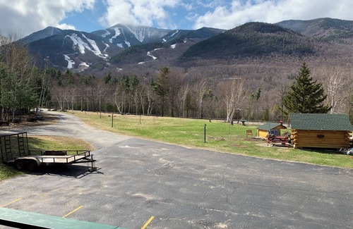 Wilmington Hotel | Ledgerock at Whiteface -Family Bunk Beds Room