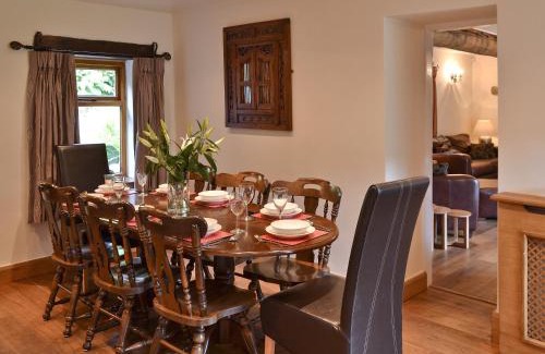 Pecket Well House | Lee Cottage