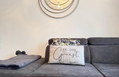 Leeds House | Leeds - 3 Bedrooms - 1Bathroom - Parking - WiFi