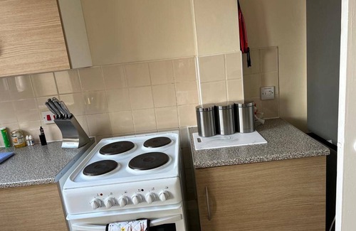 Leeds Apartment | Leeds Cute 1 bed Apt, Garden, Free Wifi & Parking