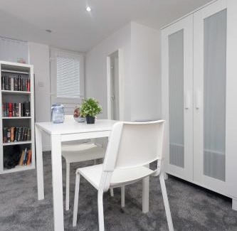Leeds Apartment | Leeds House