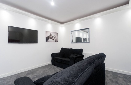 Leeds Apartment | Leeds House