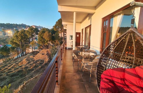Kumarhatti Hotel | Leela In The Flavours of Nature