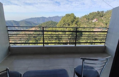 Kumarhatti Hotel | Leela In The Flavours of Nature