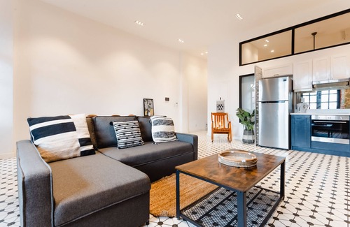Casco Viejo Apartment | Lefevre 2B