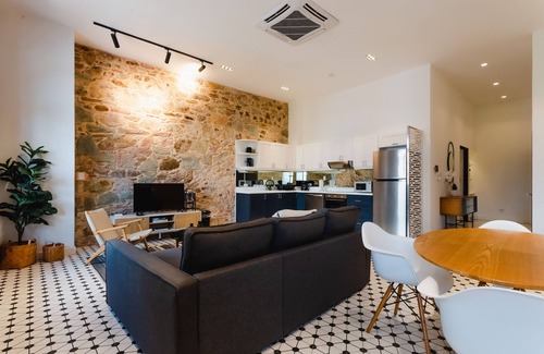 Casco Viejo Apartment | Lefevre 2C
