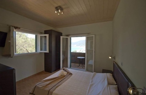 Agios Nikitas Hotel | Lefkas Petra
