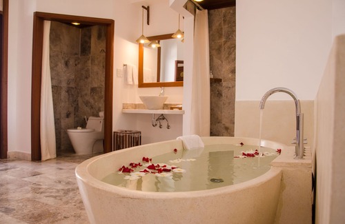 Cam Thanh Hotel | Legacy Hoi An Resort