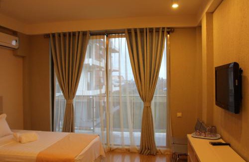 New Boulevard Hotel | Legacy Hotel
