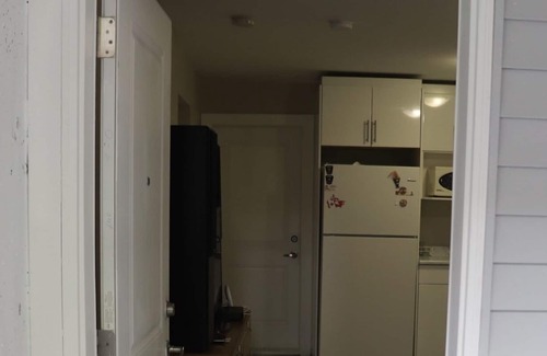 Fleetwood House | Legal basement suite - 2bdrm 1bath