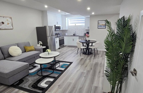 Northeast Edmonton House | Legal One Bedroom Basement Suite with a Seperate Entrance and Full Kitchen