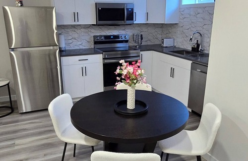 Northeast Edmonton House | Legal One Bedroom Basement Suite with a Seperate Entrance and Full Kitchen