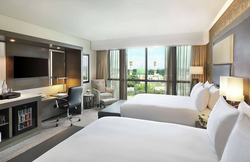 Lagos Hotel | Legend Hotel Lagos Airport, Curio Collection by Hilton