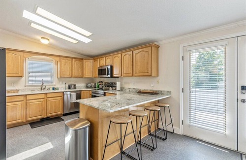 Lehi House | Lehi MTR- 30 days, pets, garage