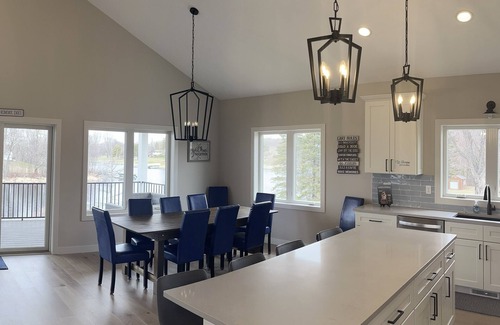 Alexandria House | LeHommeDieu Cove Family Getaway @ Island Drive Inn