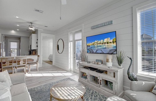 Cinnamon Shore Apartment | Leighzy Waves TC 10205