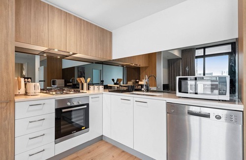 Adelaide Central Business District Apartment | Leilani - The West Franklin Panorama Apartment