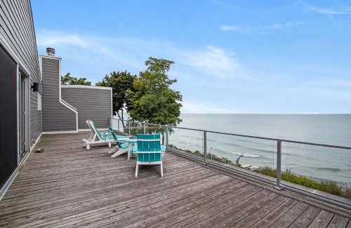New Buffalo House | Leisure On The Lake