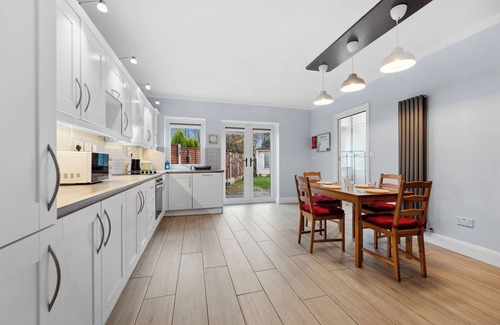 Leixlip House | Leixlip Contractor housing - sleeps 5