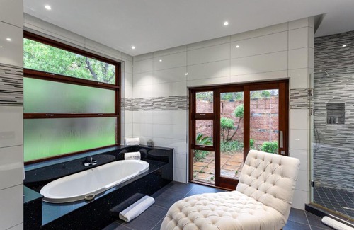 Bela-Bela Apartment | Lejwe La Metsi Self-Catering Villa