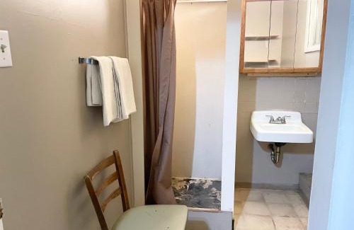 Ponoka Hotel | Leland Hotel
