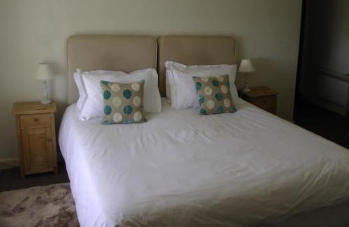 Treator Bed & Breakfast | Lellizzick Bed and Breakfast