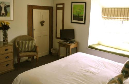 Treator Bed & Breakfast | Lellizzick Bed and Breakfast