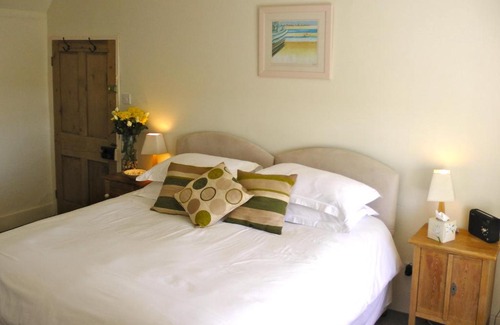 Treator Bed & Breakfast | Lellizzick Bed and Breakfast