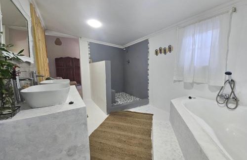 Bela-Bela House | Lemón Phoenix
