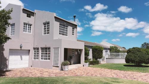 Edgemead Apartment | Lemon Tree Cottage