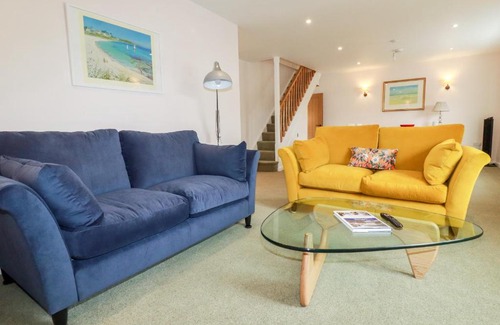 Mylor Bridge Apartment | Lemon Tree