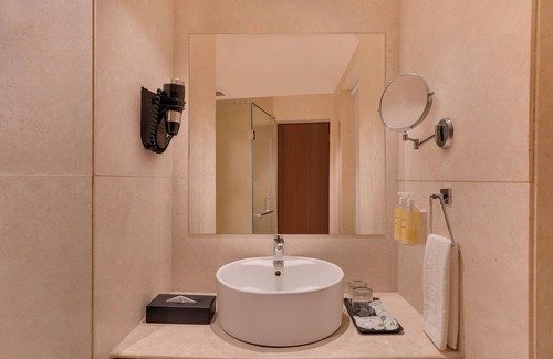 Noida Hotel | Lemon Tree Hotel, Noida