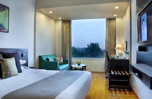 Sayajiganj Hotel | Lemon Tree Hotel Vadodra