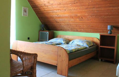 Balatonlelle Apartment | Lenke Apartmanház