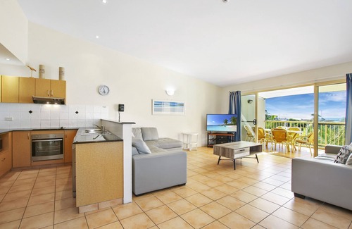North Creek Apartment | Lennox Beach Resort