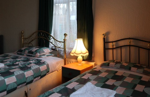 Horley House | Lenton Lodge Guest House