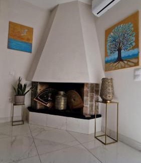 Spata-Artemida Apartment | Leo's House