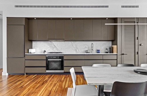 Greenpoint Apartment | Leonard by Rove Travel | 2BR PH Loft McCarren Park
