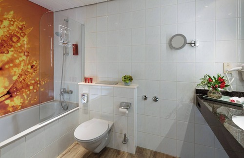 West Hotel | Leonardo Hotel Düsseldorf Airport Ratingen