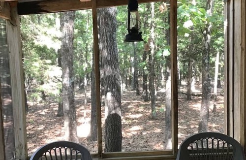 Hartshorn Cottage | Leona’s Cottage -Uniquely Rustic Comfortably Cozy