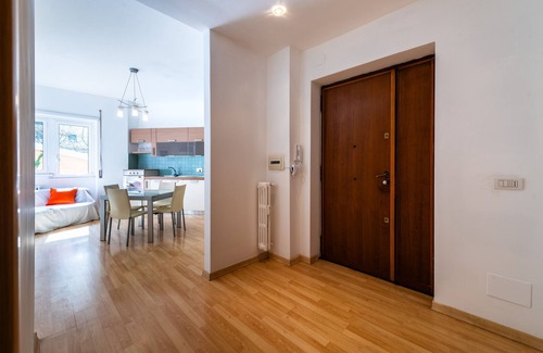 Quartiere XVII Trieste Apartment | Leoncavallo Retreat in Rome